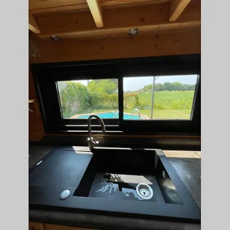 Myinsolite - Tiny-house, Jacuzzi, Brasero, Piscine 艾格-莫尔特