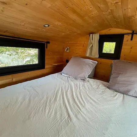 木屋 Myinsolite - Tiny-house, Jacuzzi, Brasero, Piscine 艾格-莫尔特