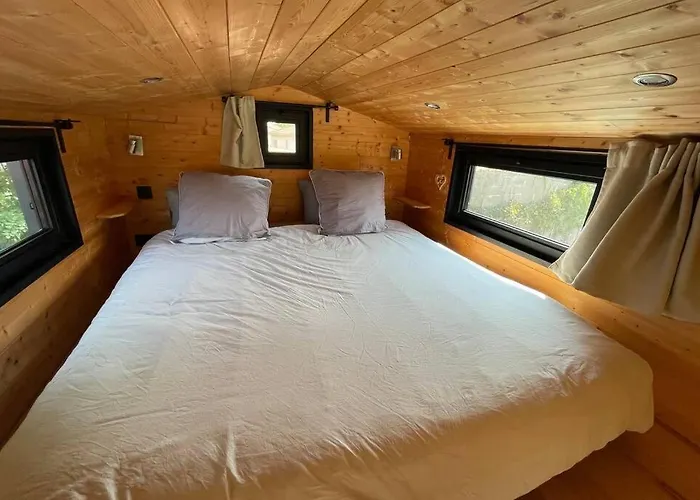 Шале Myinsolite - Tiny-house, Jacuzzi, Brasero, Piscine
