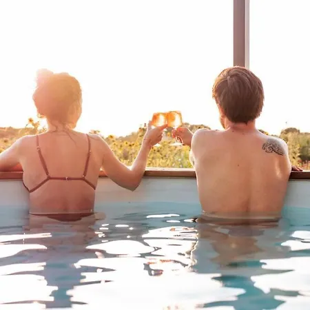 Horská chata Myinsolite - Tiny-house, Jacuzzi, Brasero, Piscine Aigues-Mortes